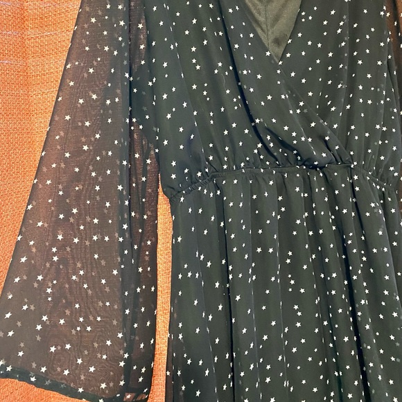 Starry night dress slightly used - Picture 4 of 7